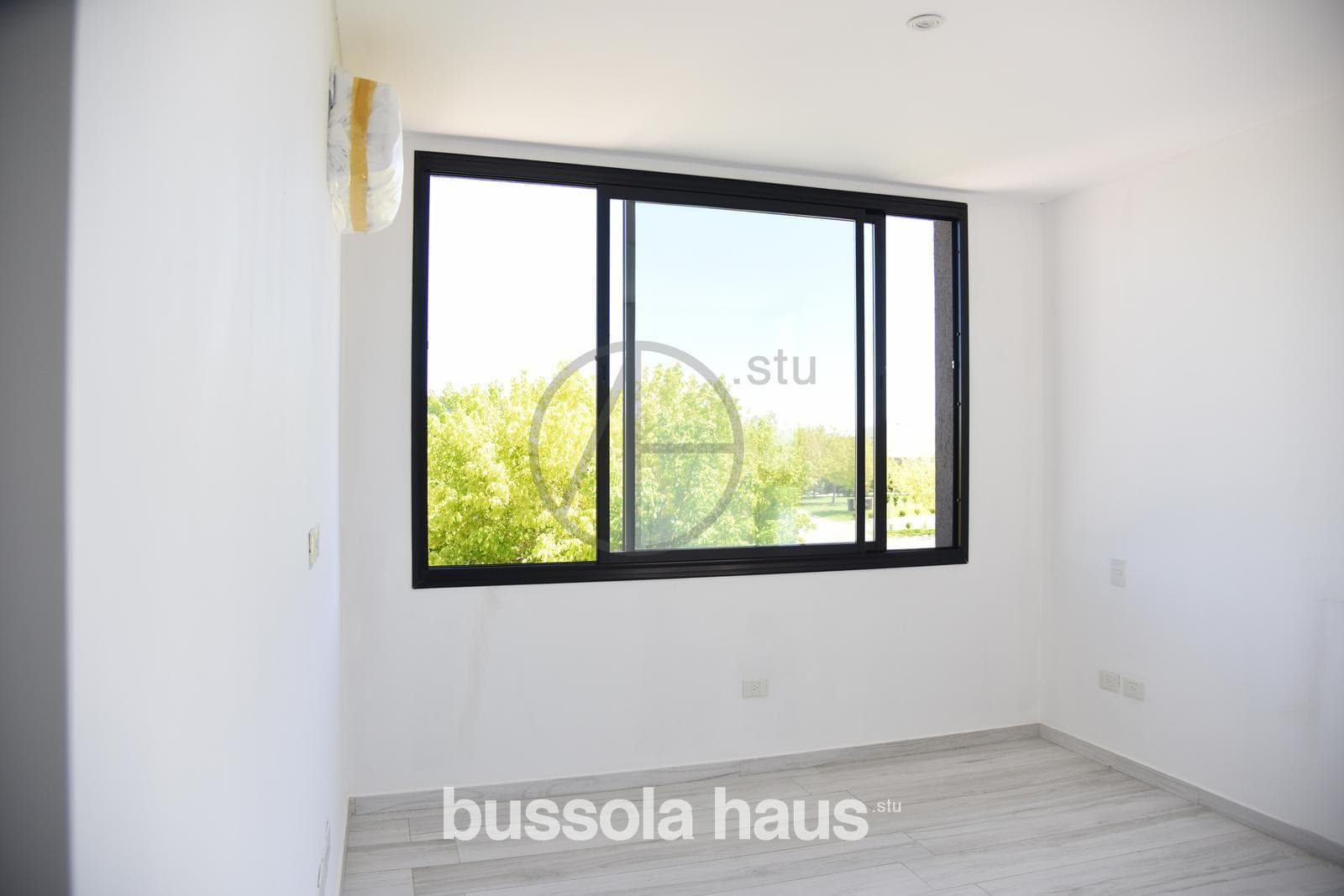House for Sale on the Water in Acacias, Puertos Escobar