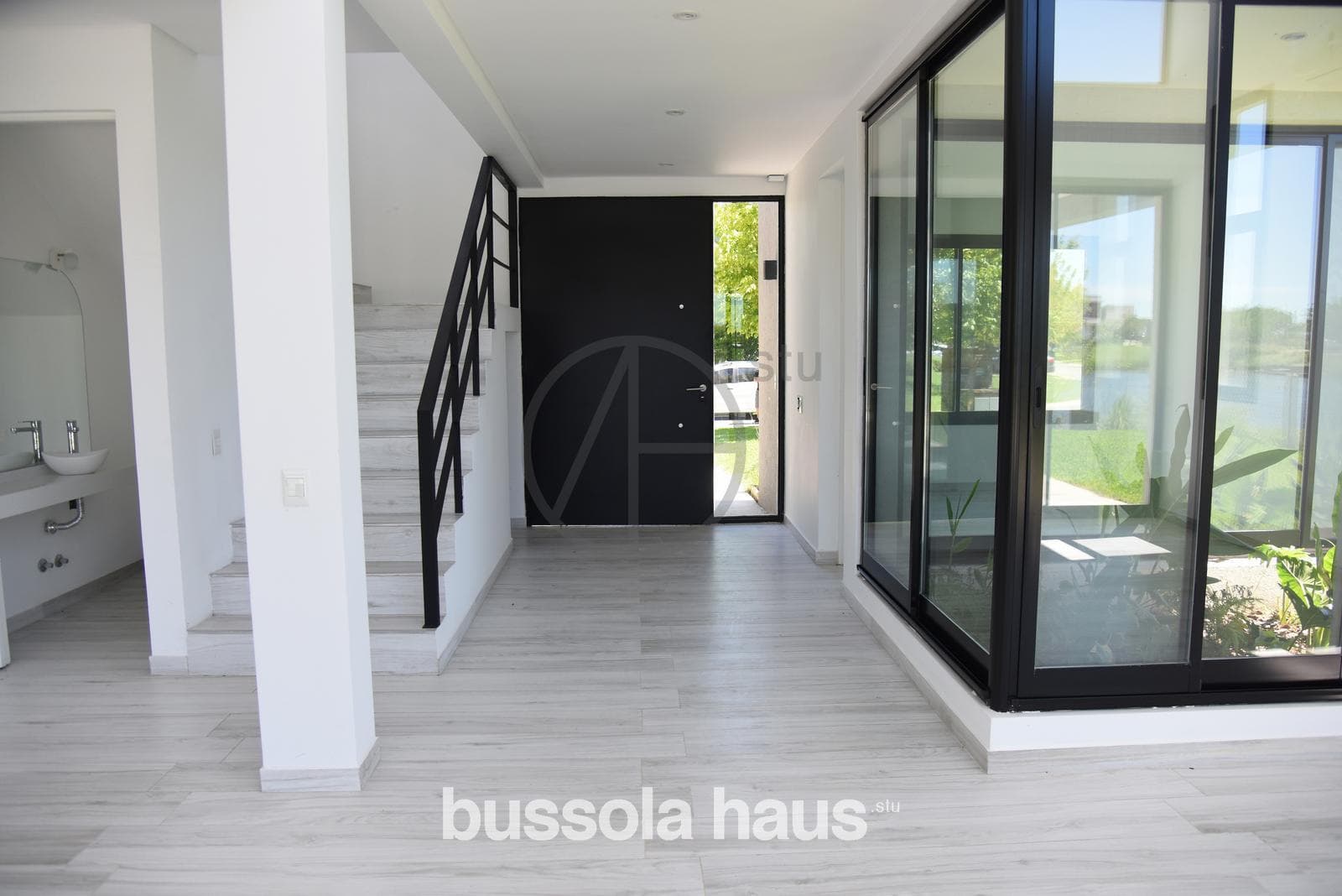House for Sale on the Water in Acacias, Puertos Escobar