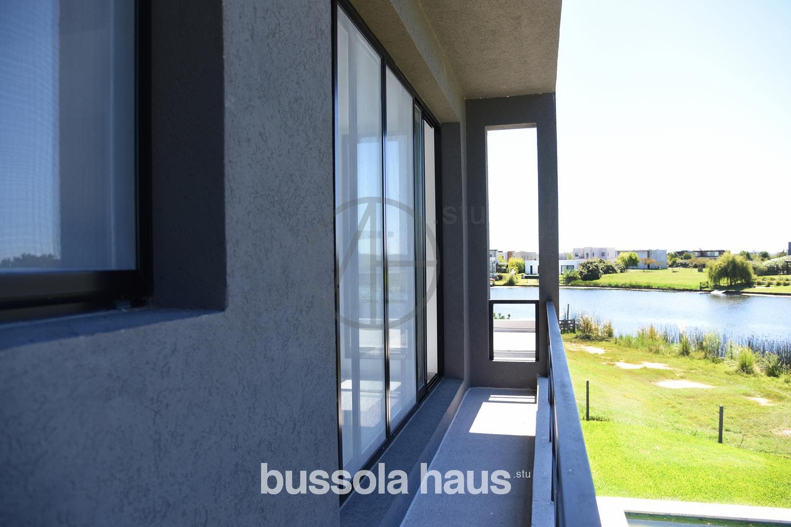 House for Sale on the Water in Acacias, Puertos Escobar