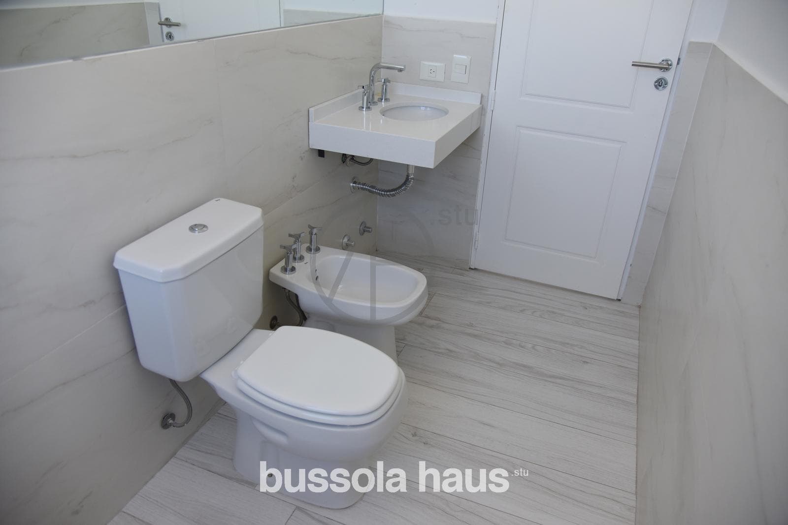 House for Sale on the Water in Acacias, Puertos Escobar