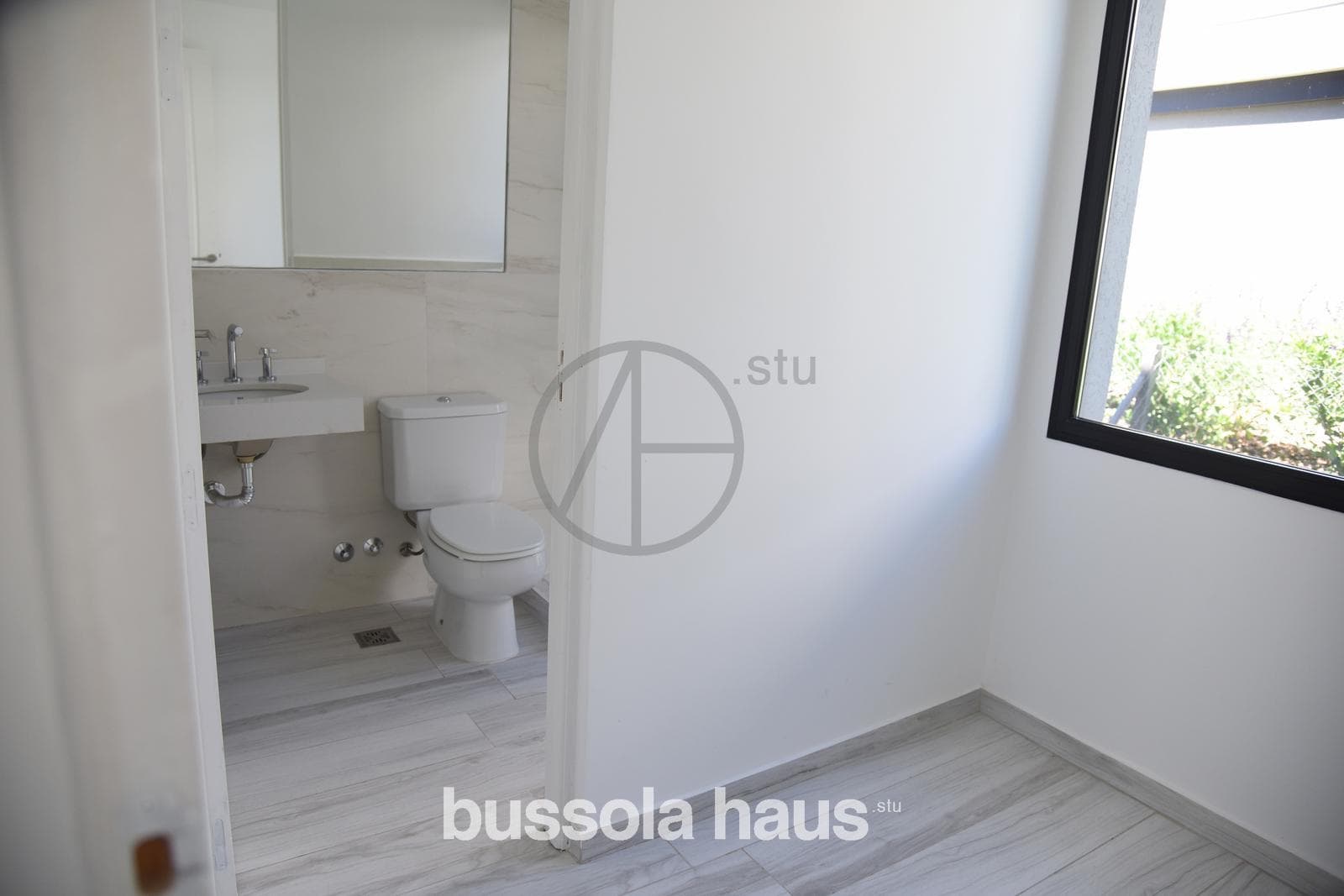 House for Sale on the Water in Acacias, Puertos Escobar