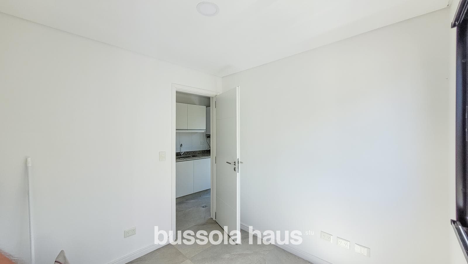 6-room house for sale with a pool in the Vistas Puertos neighborhood of Escobar