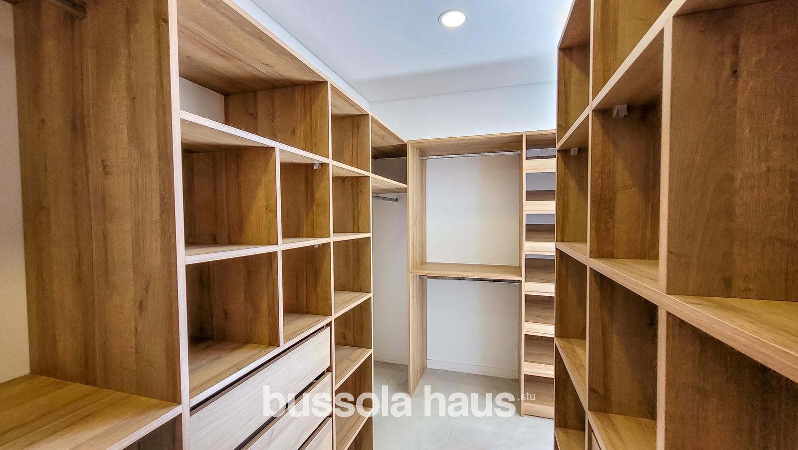 6-room house for sale with a pool in the Vistas Puertos neighborhood of Escobar
