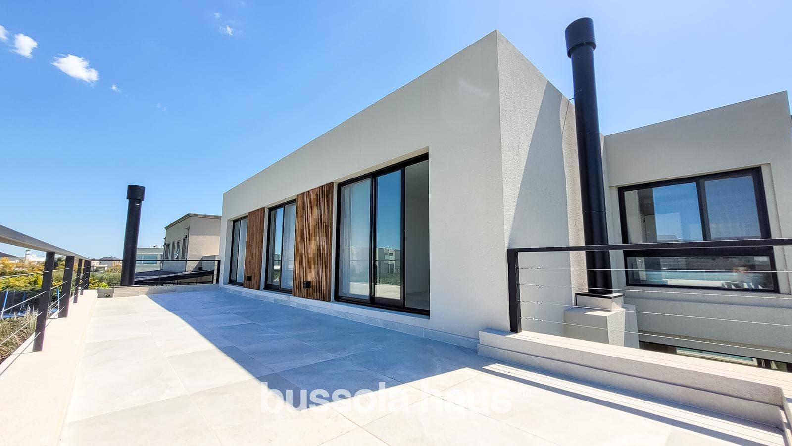 6-room house for sale with a pool in the Vistas Puertos neighborhood of Escobar