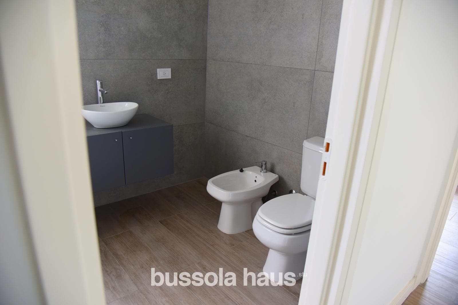 6-room house for sale near the lagoon in San Matias Escobar