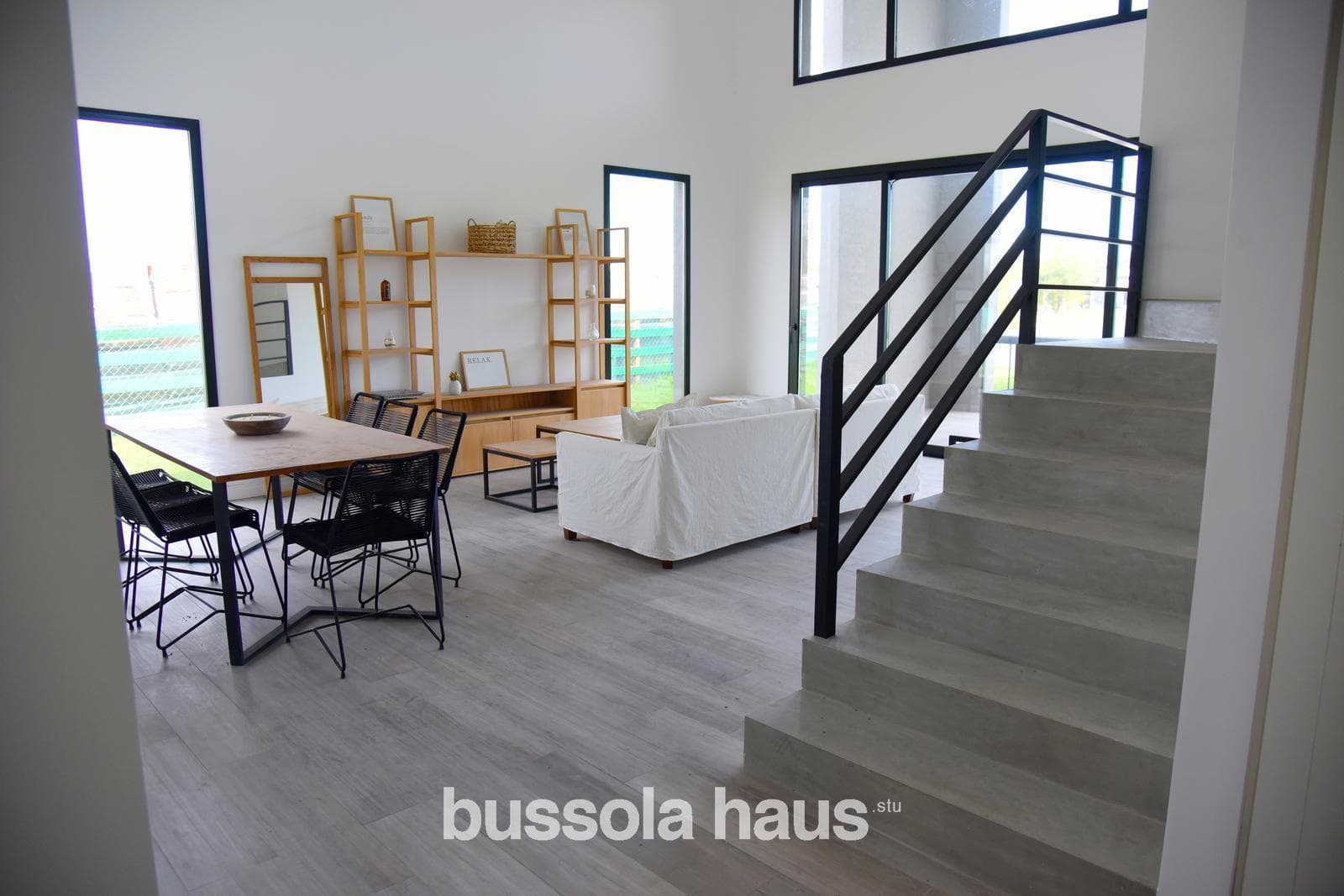 6-room house for sale near the lagoon in San Matias Escobar