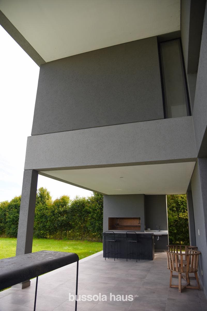 6-room house for sale near the lagoon in San Matias Escobar