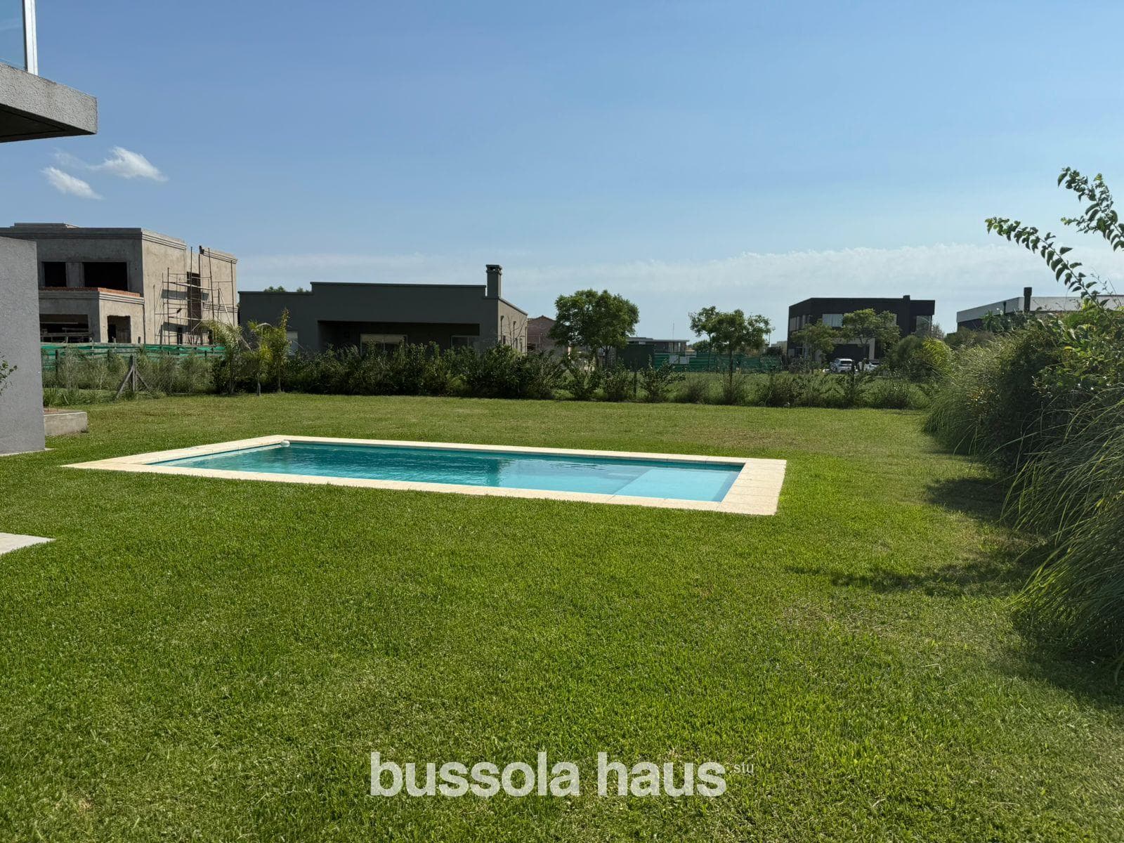 5-room house for sale with a pool in the Vistas Puertos neighborhood of Escobar