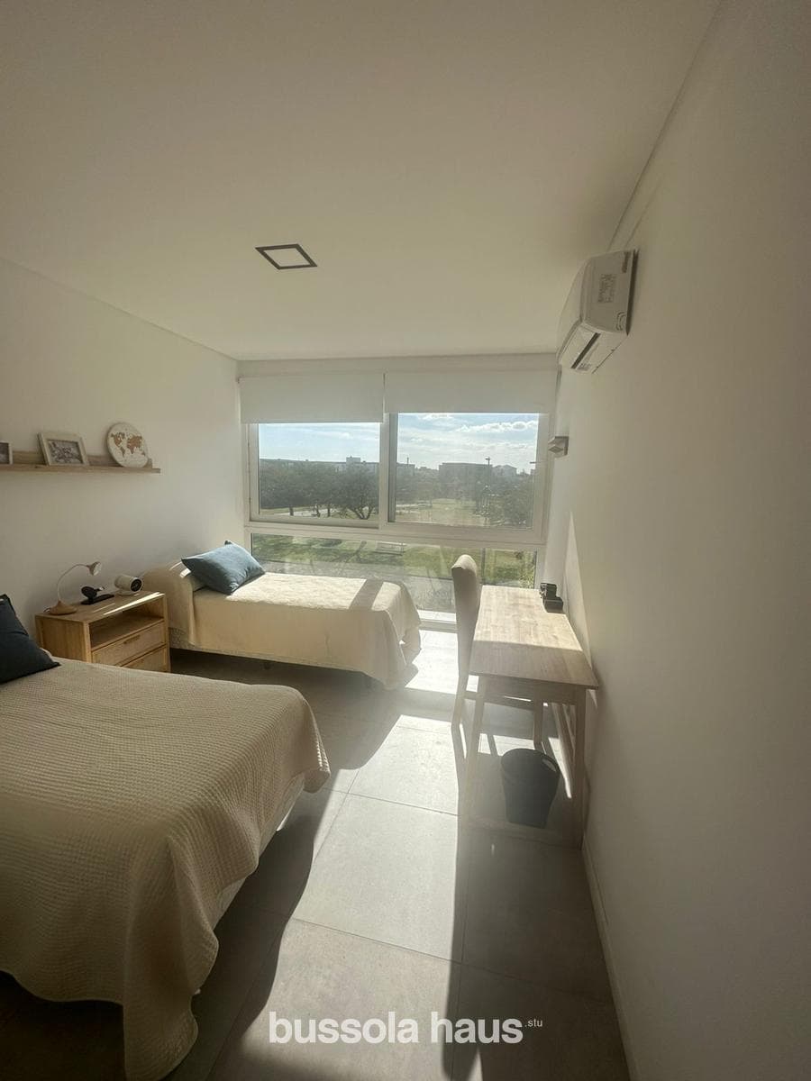 5-room house for sale with a pool in the Vistas Puertos neighborhood of Escobar
