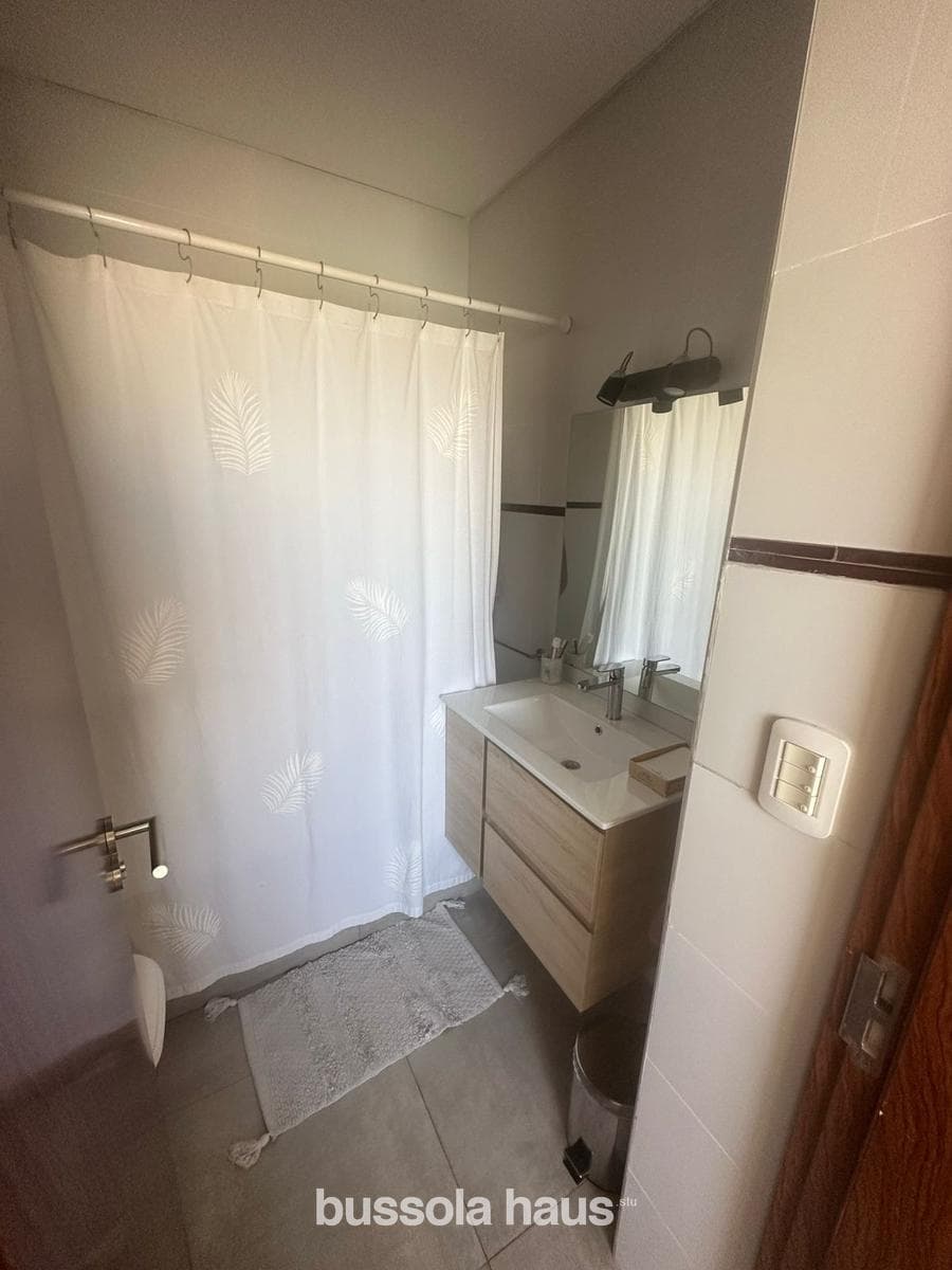5-room house for sale with a pool in the Vistas Puertos neighborhood of Escobar