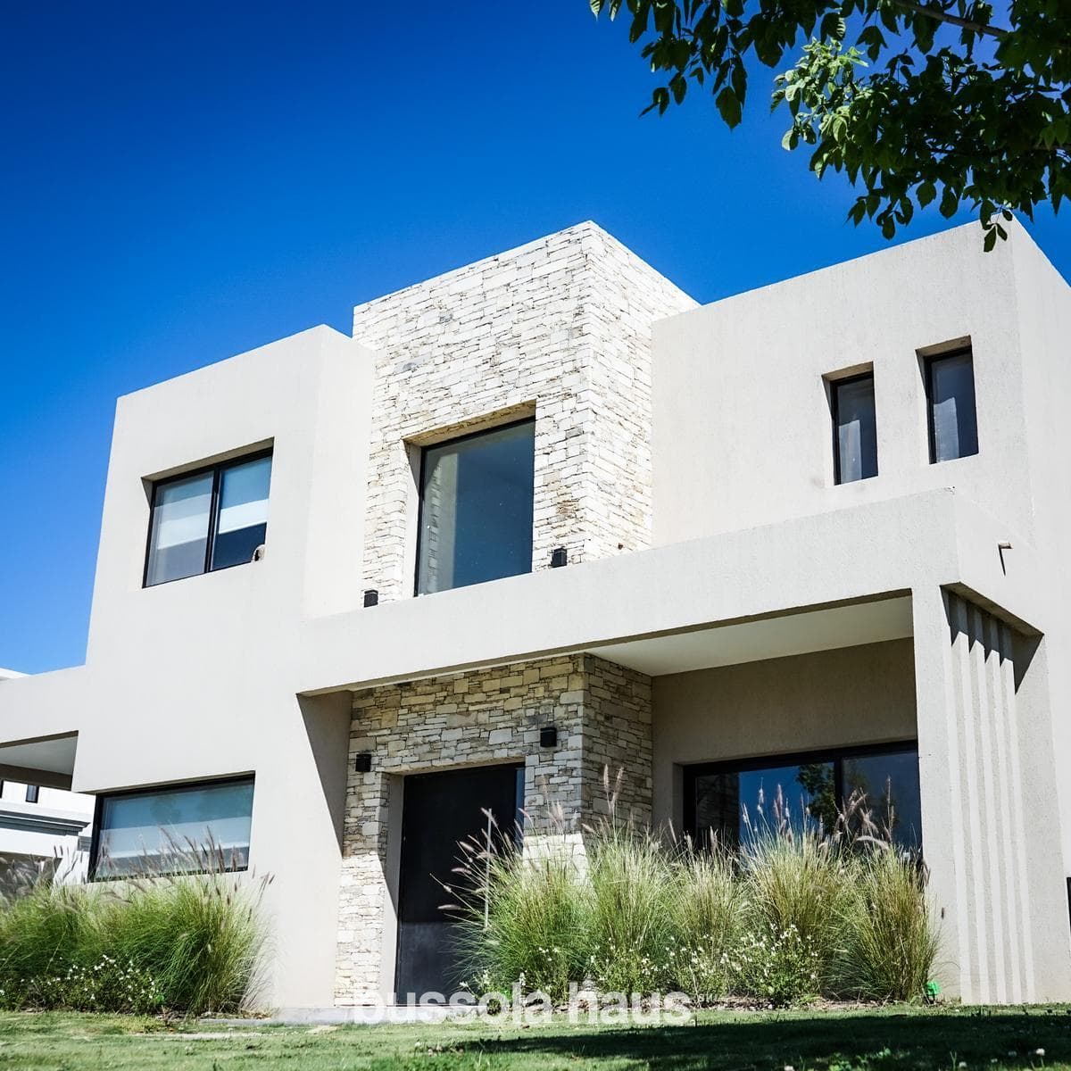 5-room house for sale with a pool in Acacias Puertos