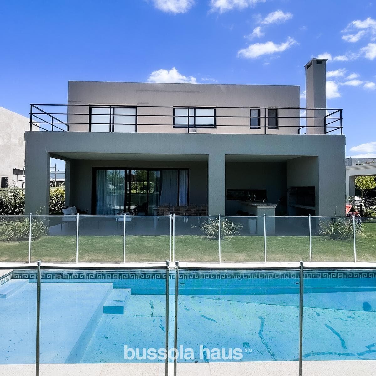 5-room house for sale with a pool in Acacias Puertos