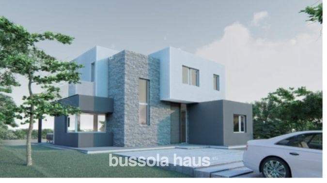 House for Sale Near the Lagoon in El Naudir Escobar