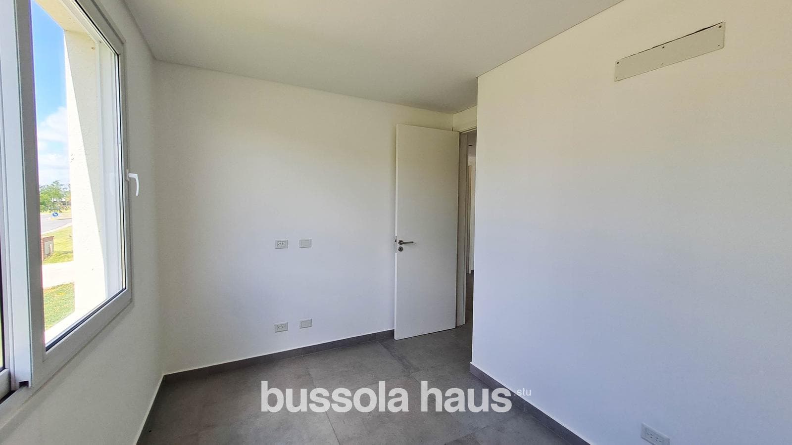 7-room house for sale with a pool in Riberas Puertos Escobar