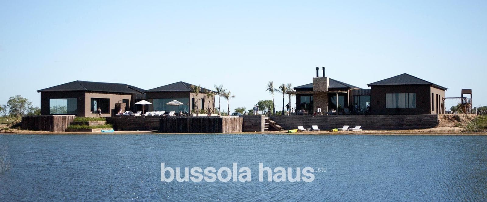 HOUSE FOR SALE IN NAUDIR ESCOBAR