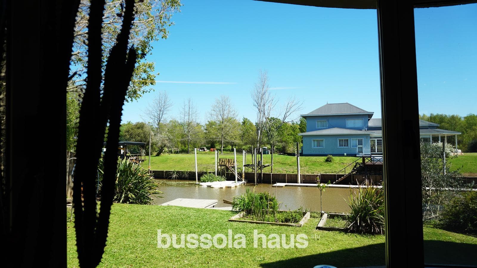 6-Room House in Isla del Este, Tigre—Furnished, Private Dock, Financing Available