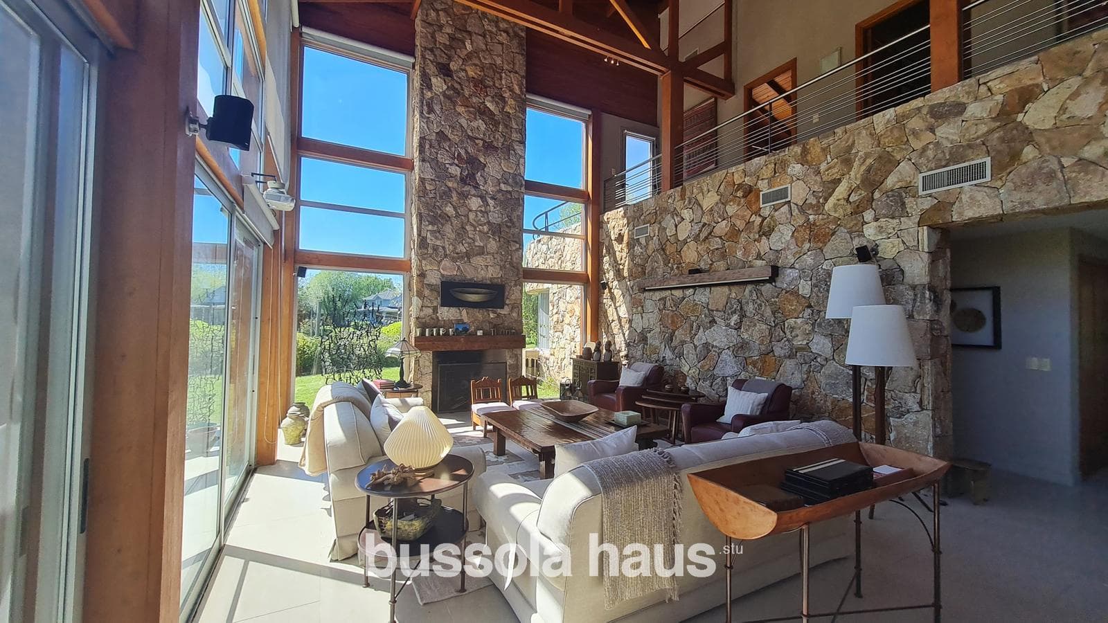 6-Room House in Isla del Este, Tigre—Furnished, Private Dock, Financing Available