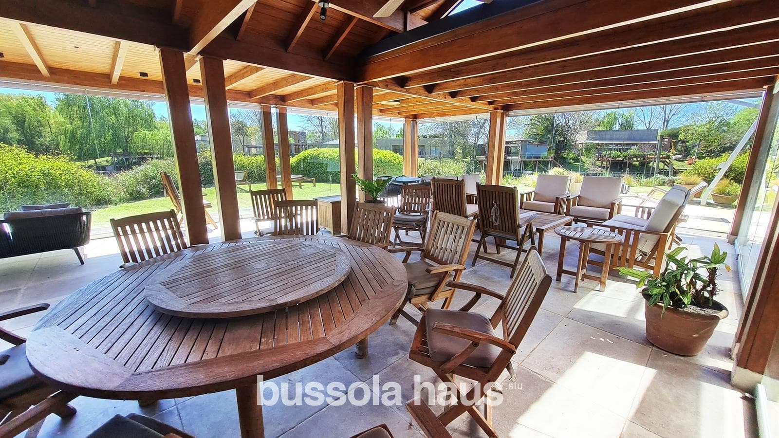 6-Room House in Isla del Este, Tigre—Furnished, Private Dock, Financing Available