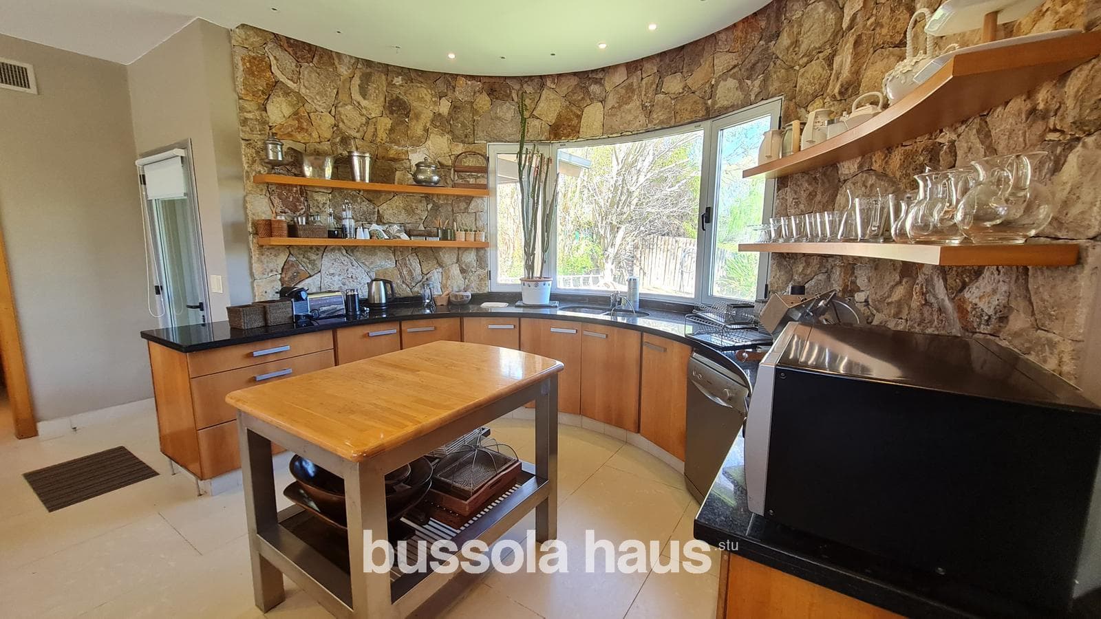 6-Room House in Isla del Este, Tigre—Furnished, Private Dock, Financing Available