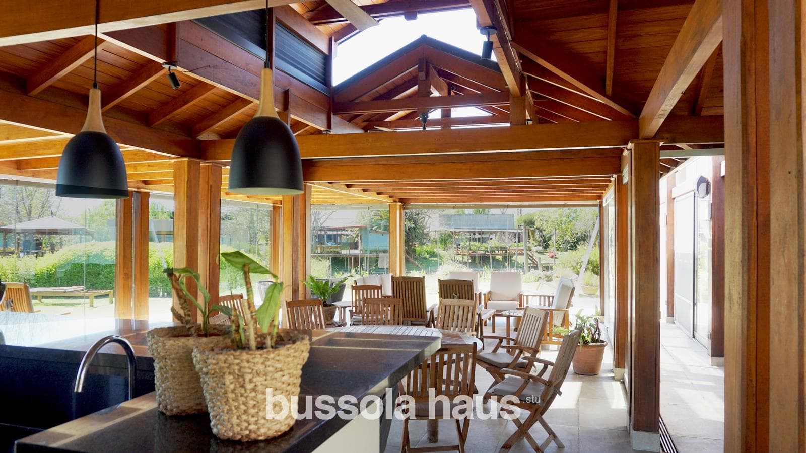 6-Room House in Isla del Este, Tigre—Furnished, Private Dock, Financing Available