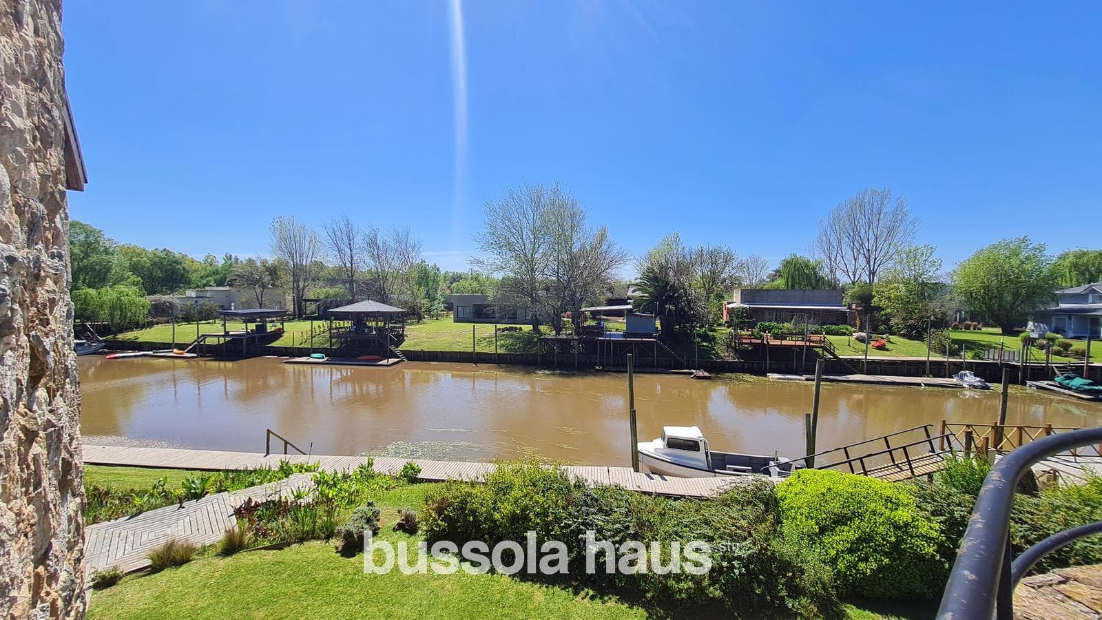 6-Room House in Isla del Este, Tigre—Furnished, Private Dock, Financing Available