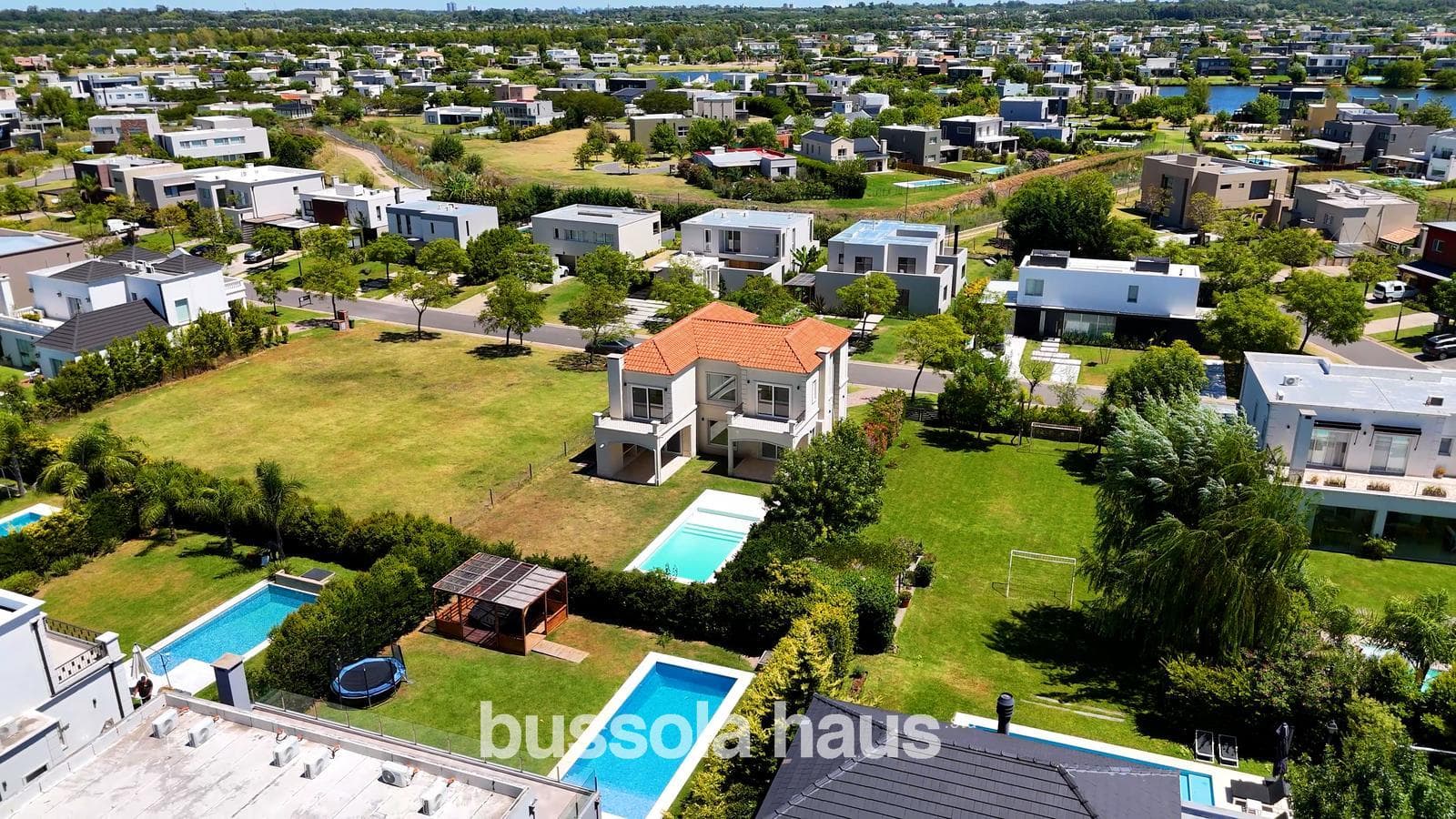 House for Sale in the Vistas Puertos Escobar Neighborhood