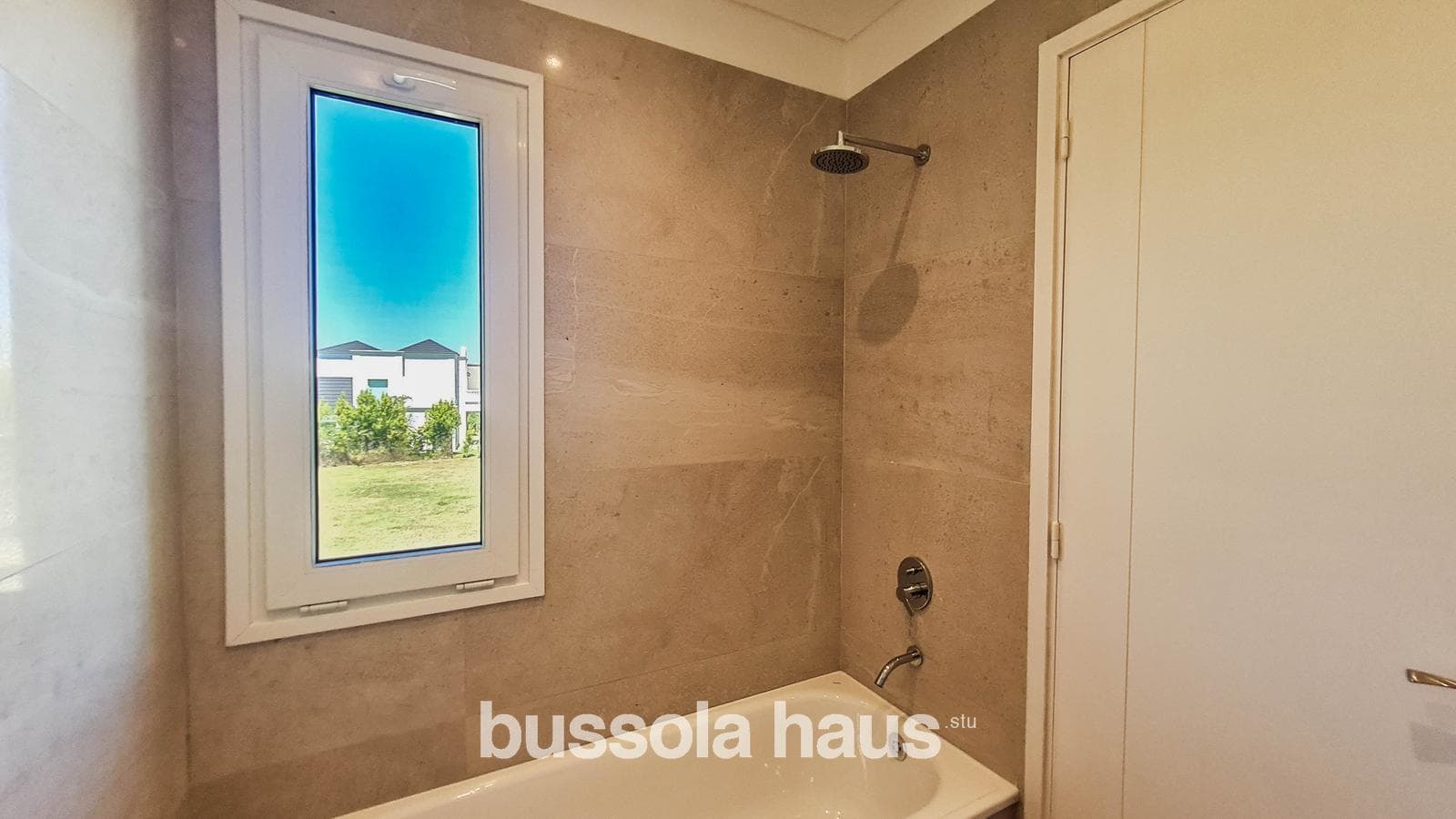 House for Sale in the Vistas Puertos Escobar Neighborhood
