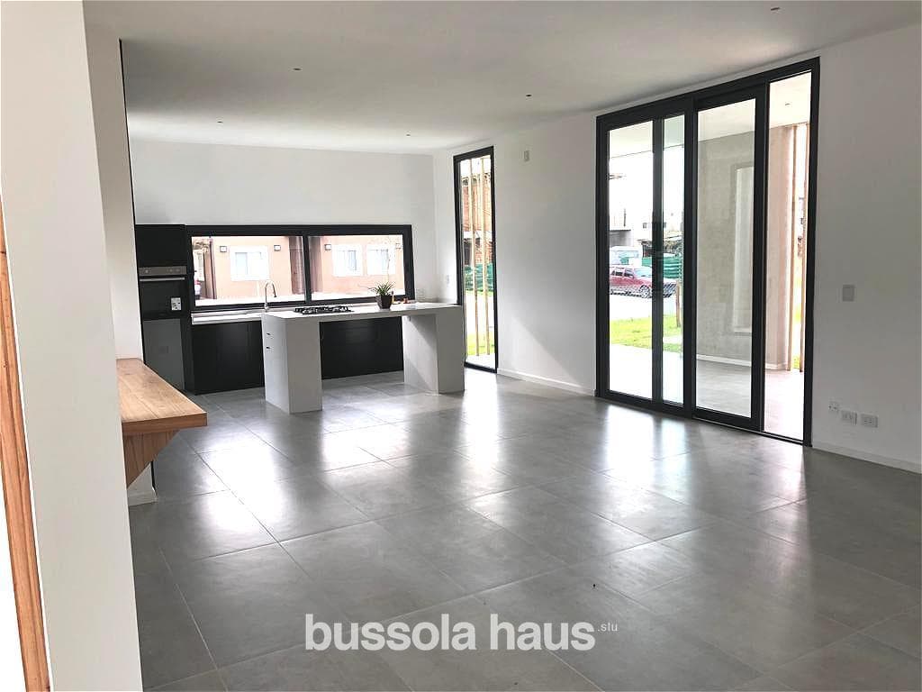 House for Sale in Araucarias Puertos Escobar