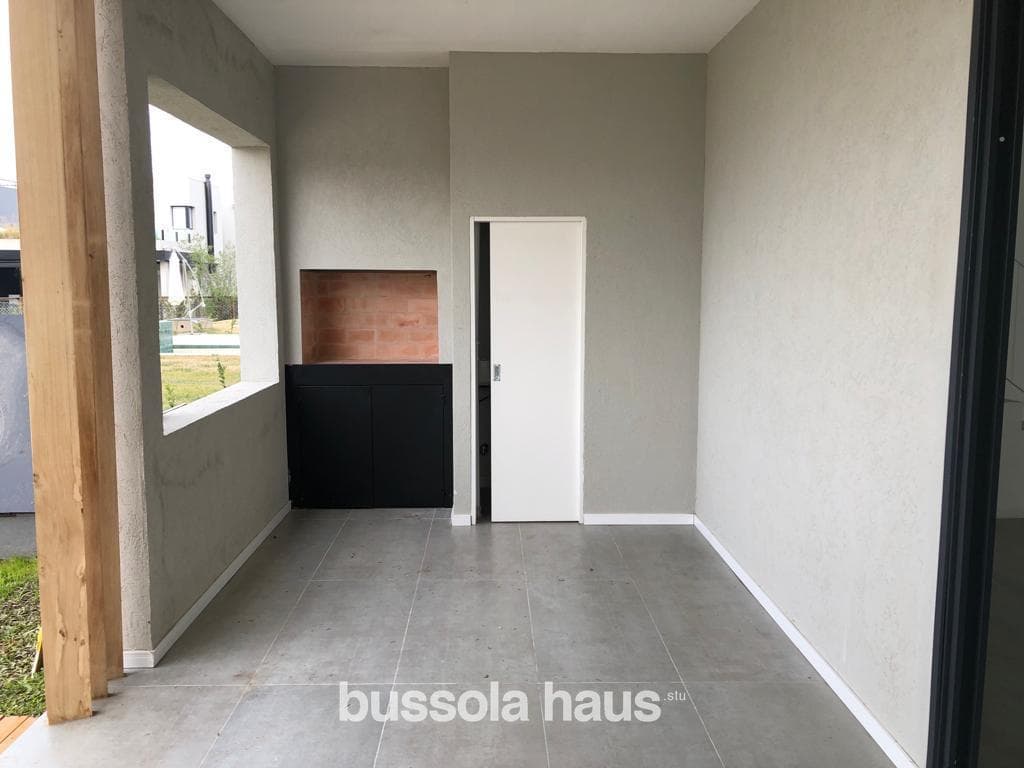 House for Sale in Araucarias Puertos Escobar