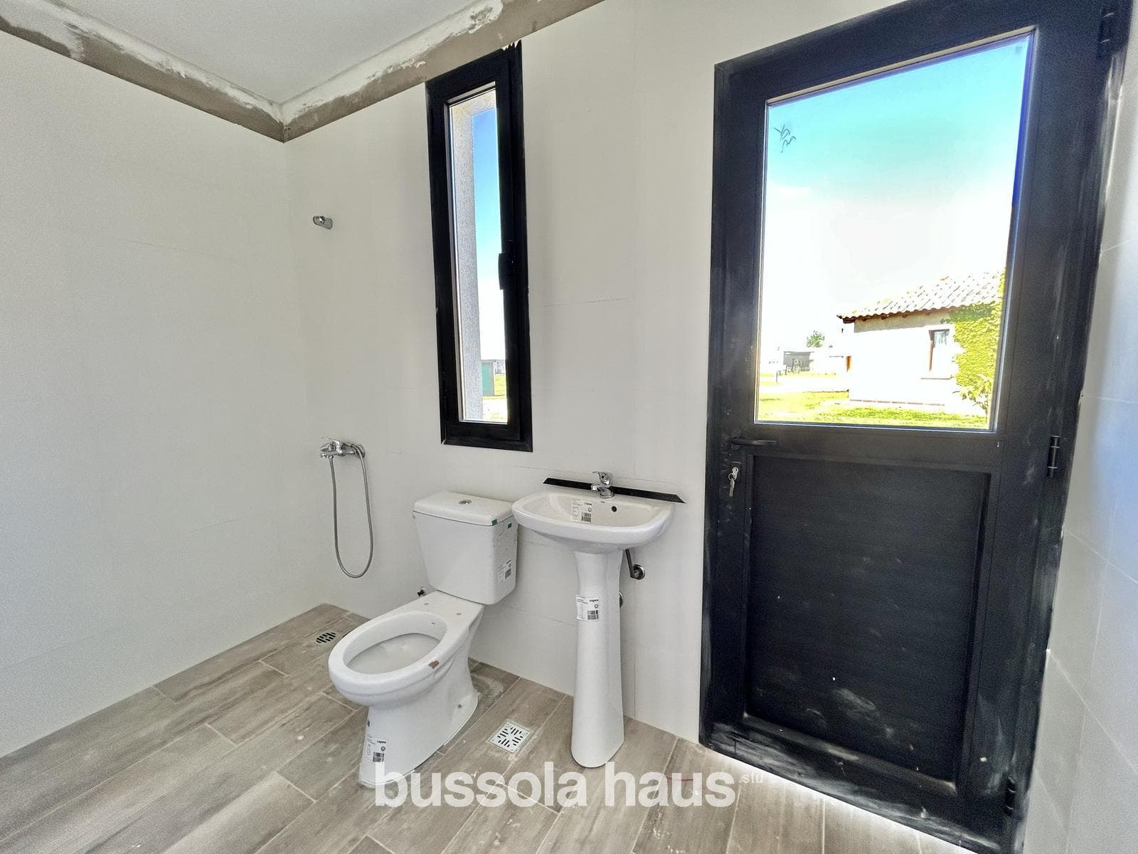 Brand-new, single-story house for sale in Naudir with access to the river