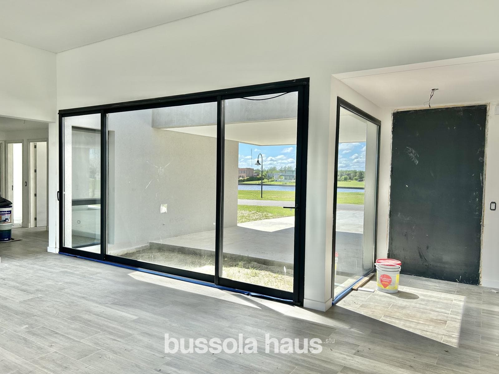 Brand-new, single-story house for sale in Naudir with access to the river