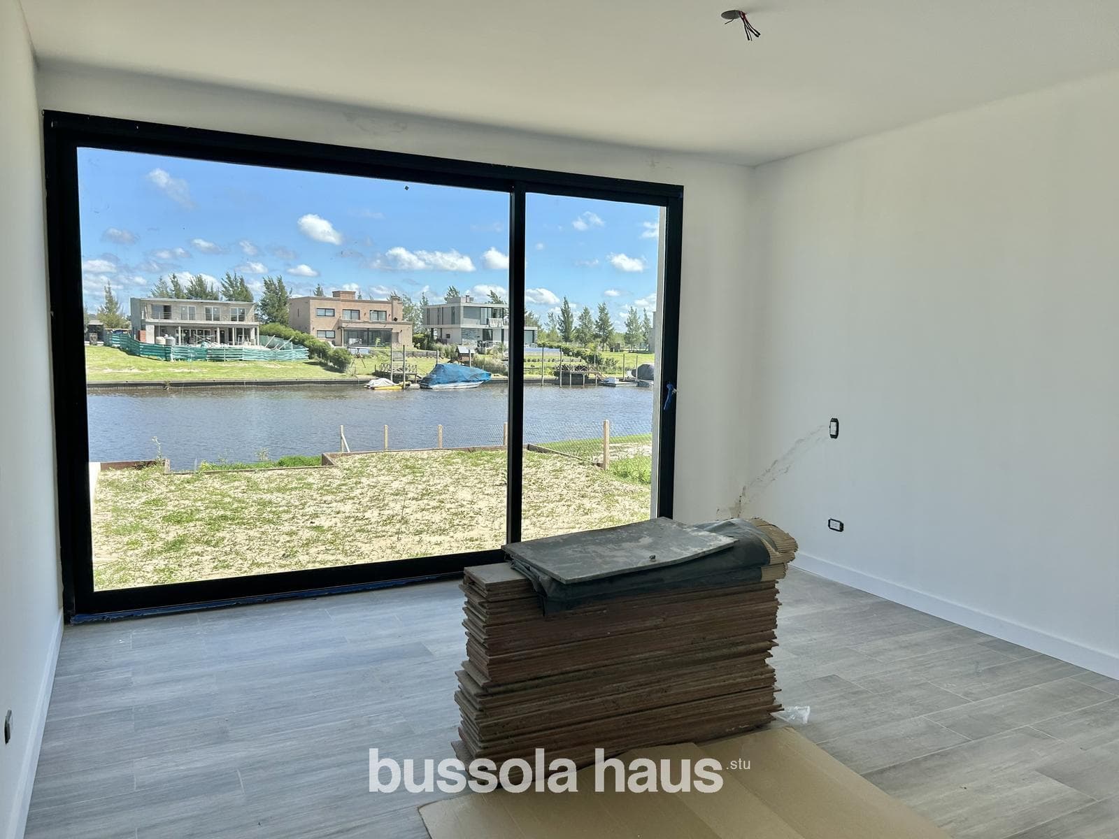 Brand-new, single-story house for sale in Naudir with access to the river