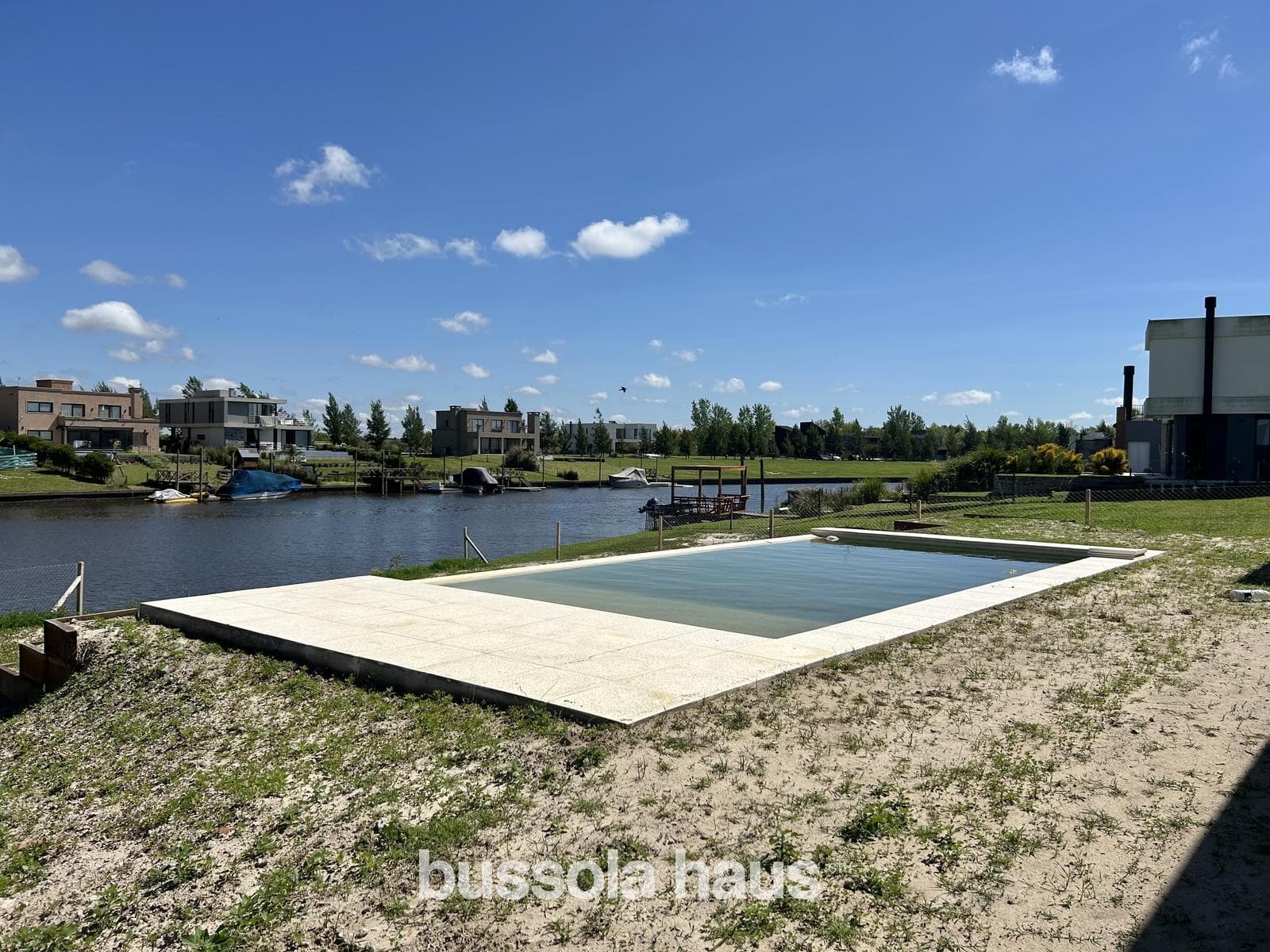 Brand-new, single-story house for sale in Naudir with access to the river