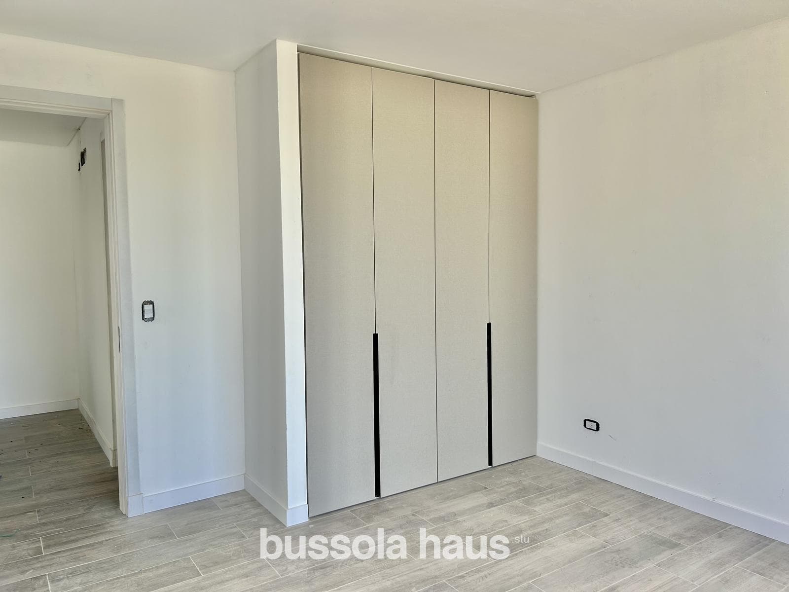 Brand-new, single-story house for sale in Naudir with access to the river