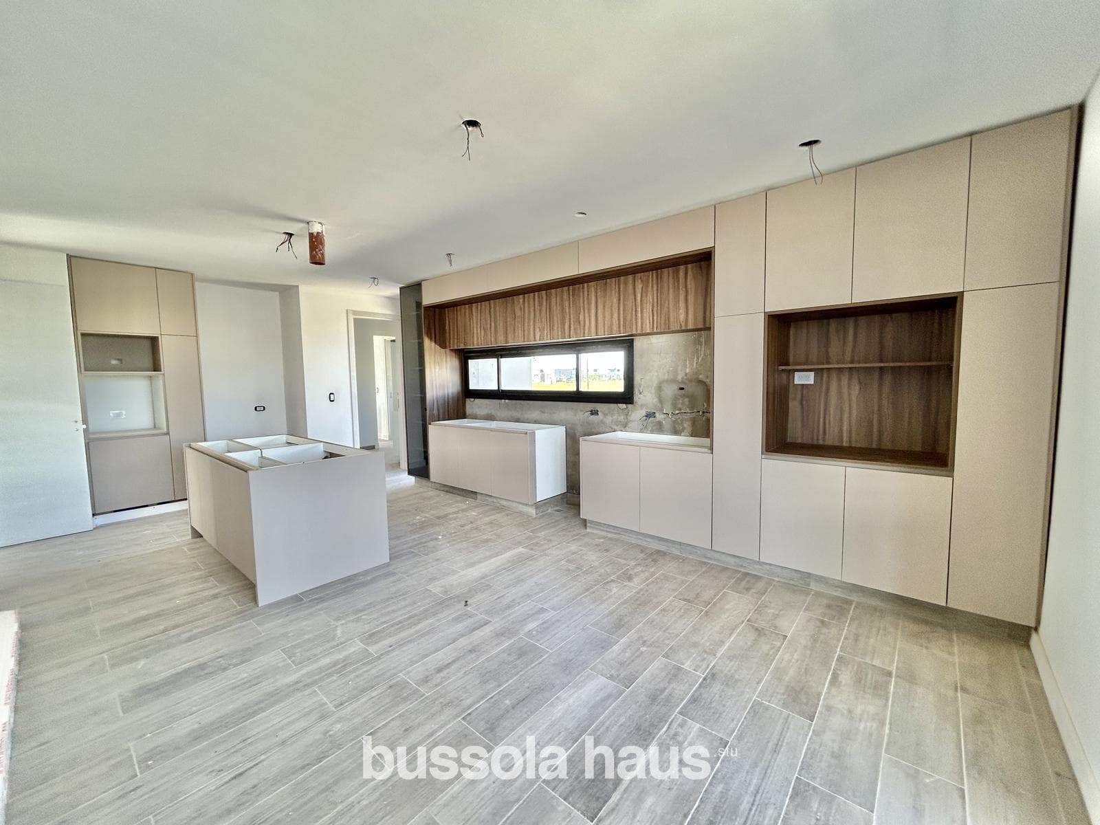 Brand-new, single-story house for sale in Naudir with access to the river