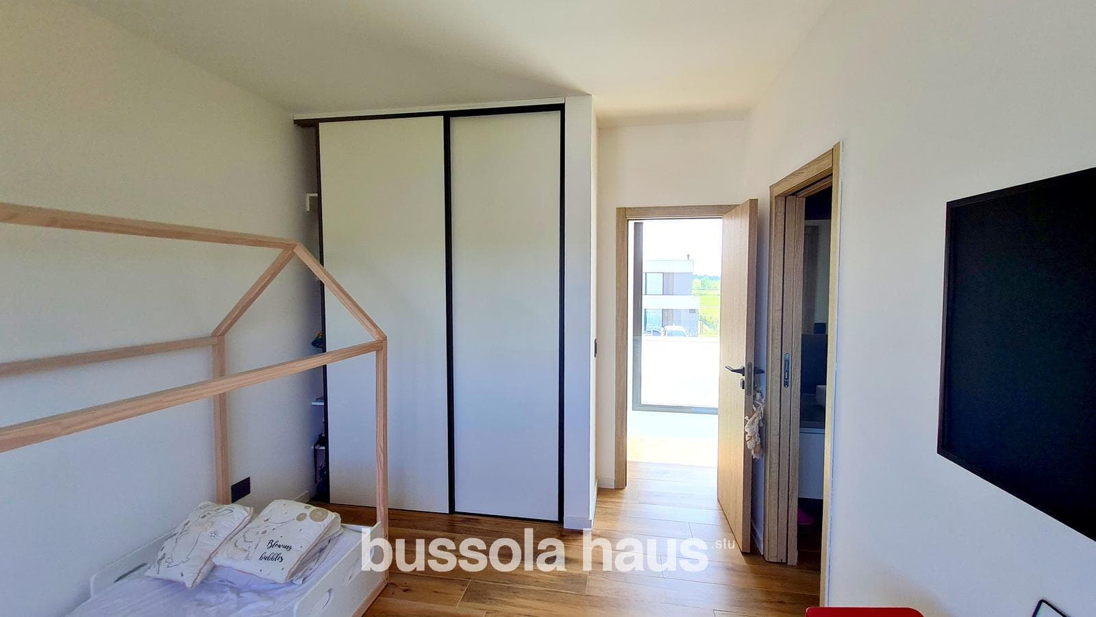 6-room house on stilts for sale on the central lake