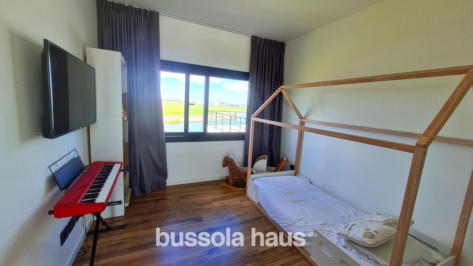 6-room house on stilts for sale on the central lake