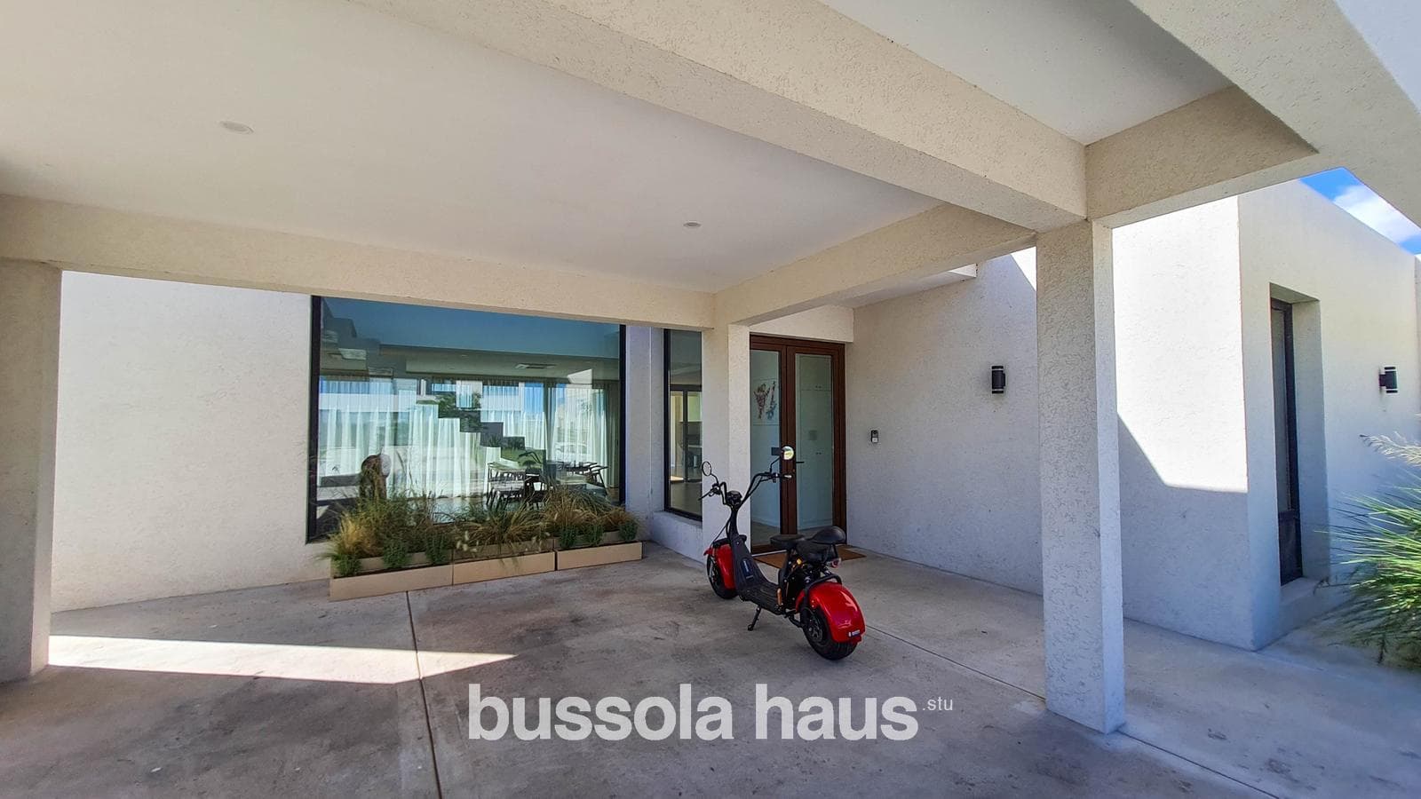 6-room house on stilts for sale on the central lake
