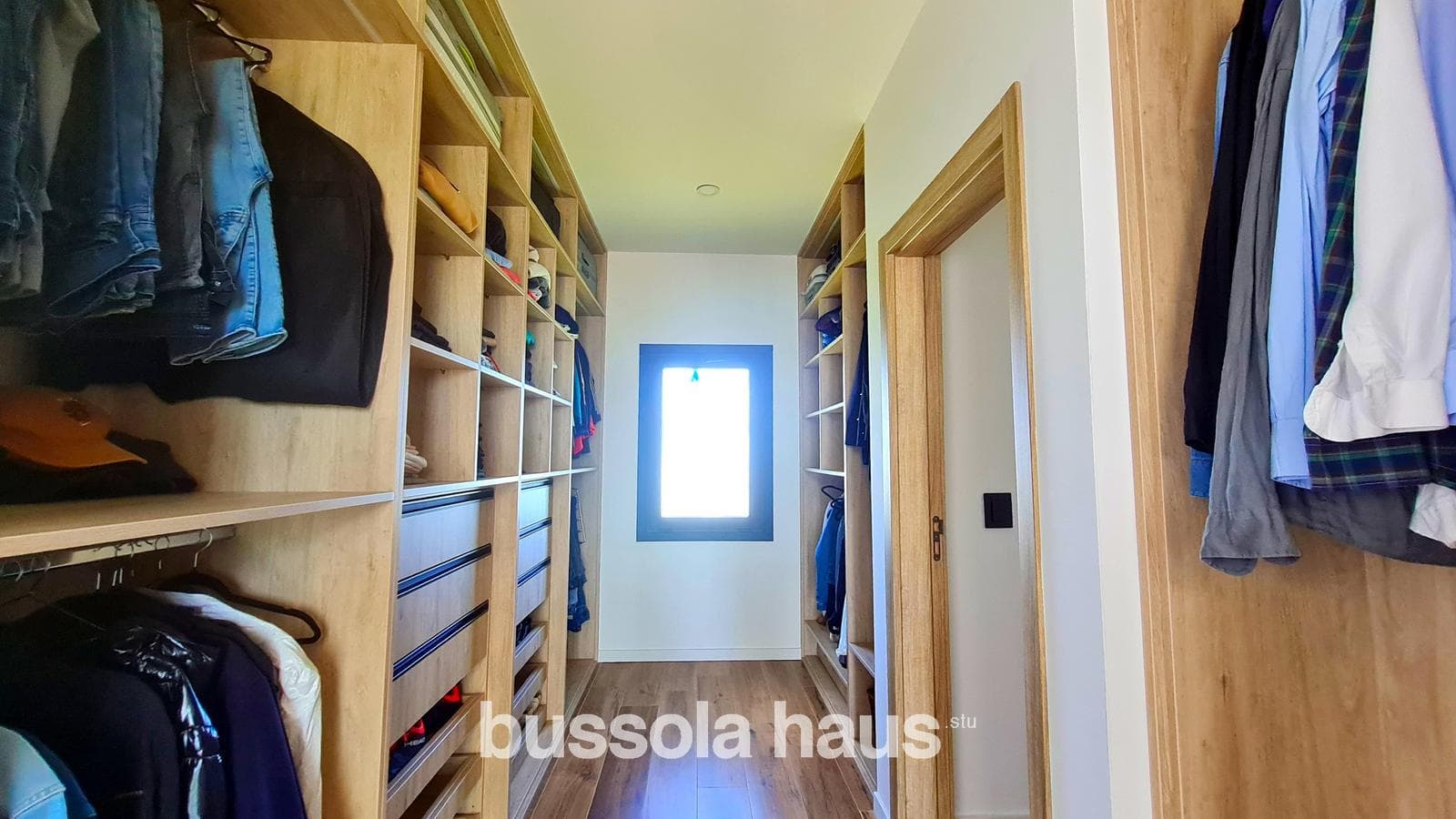 6-room house on stilts for sale on the central lake