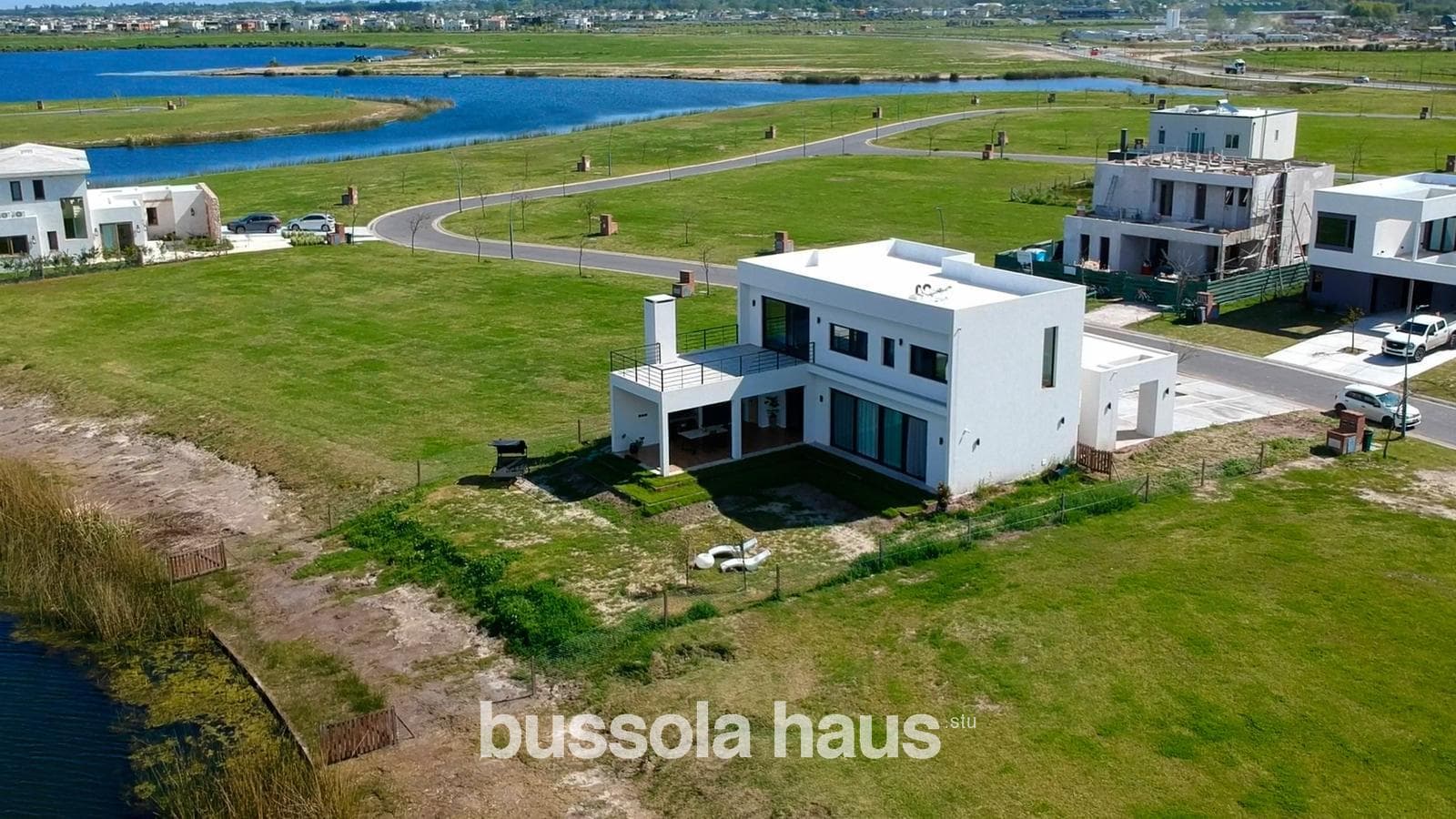 6-room house on stilts for sale on the central lake