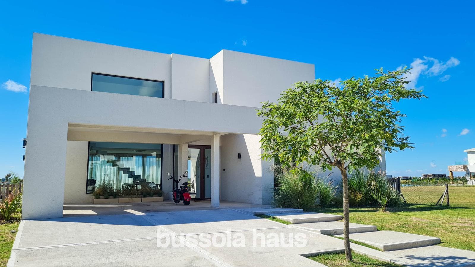 6-room house on stilts for sale on the central lake