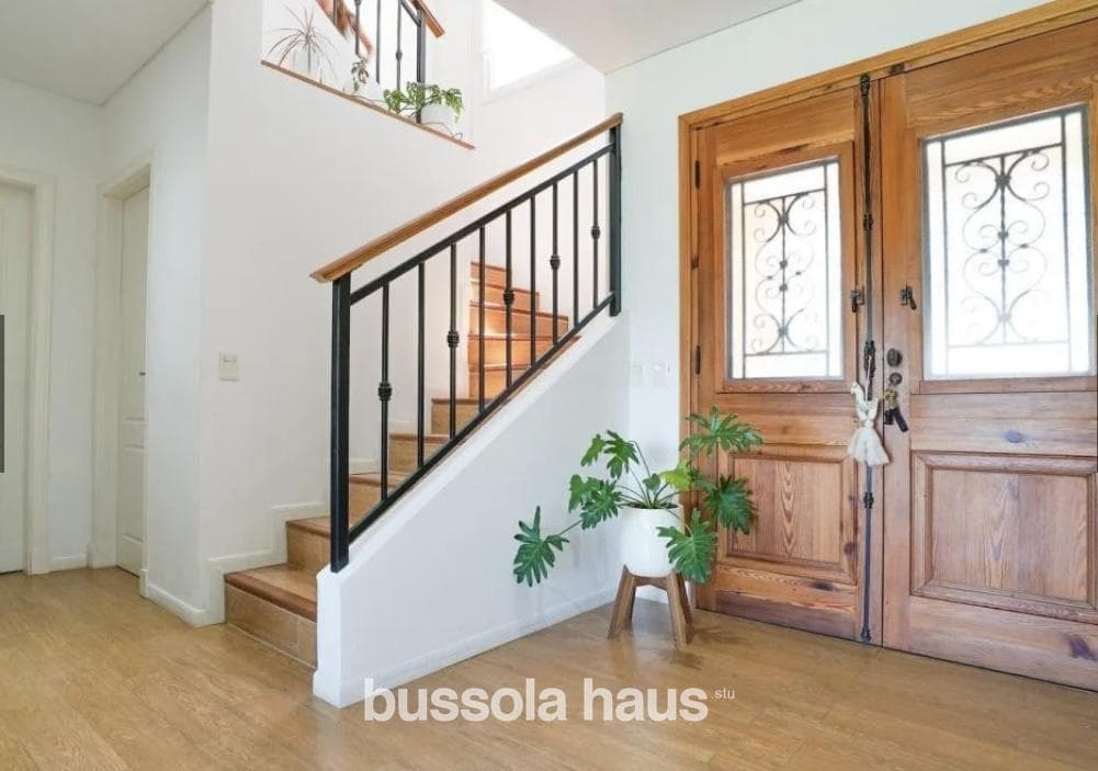 House for Sale by the Lagoon in Cantón Islas