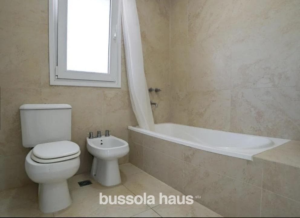 House for Sale by the Lagoon in Cantón Islas
