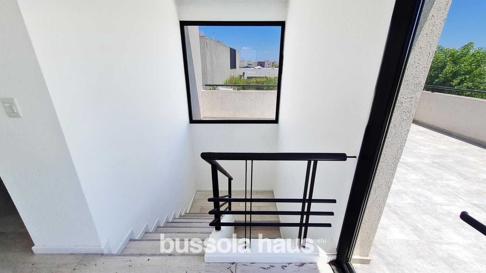 Brand-new house for sale with a view of the golf course in the Cantón neighborhood of Escobar