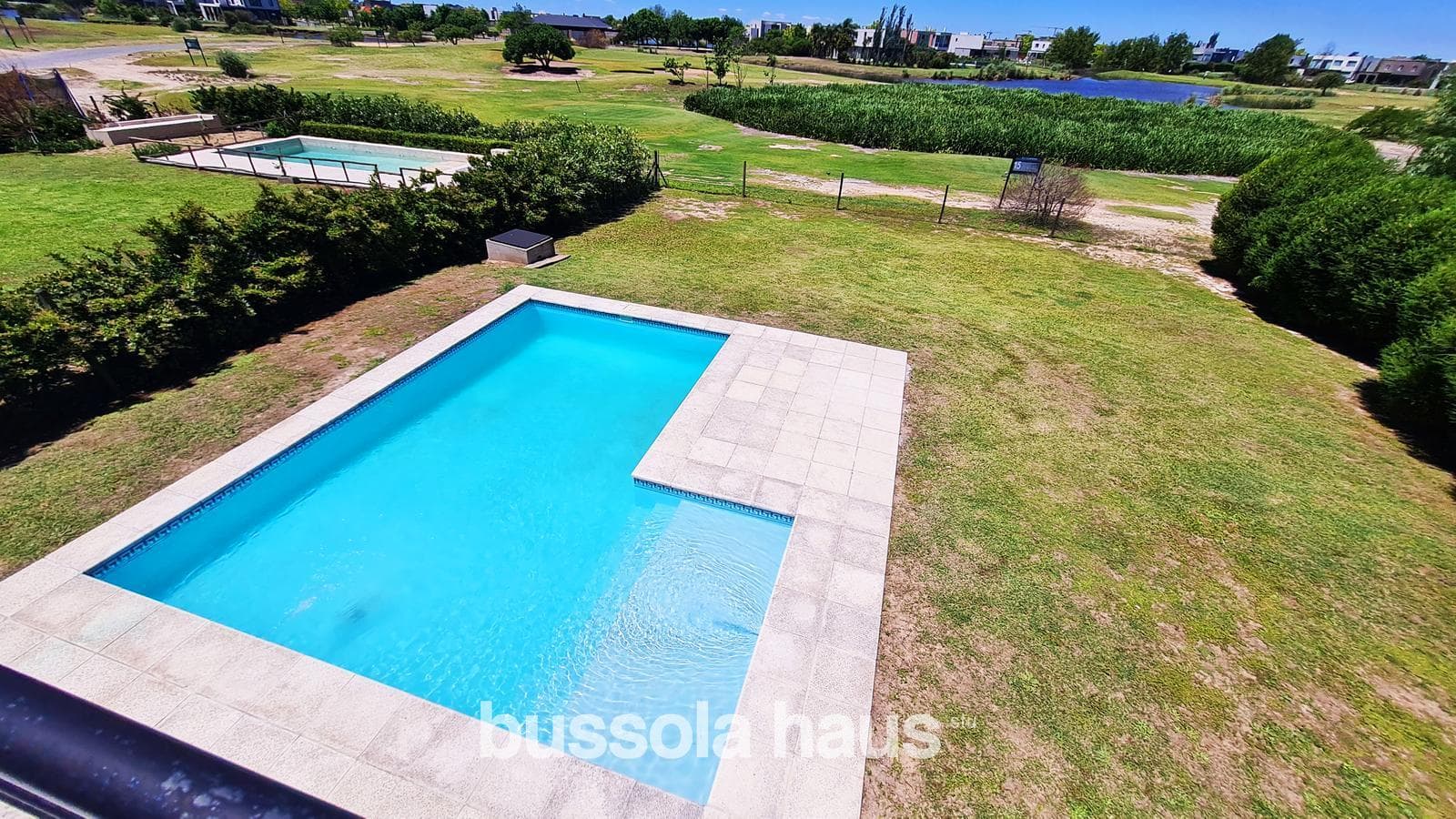 Brand-new house for sale with a view of the golf course in the Cantón neighborhood of Escobar