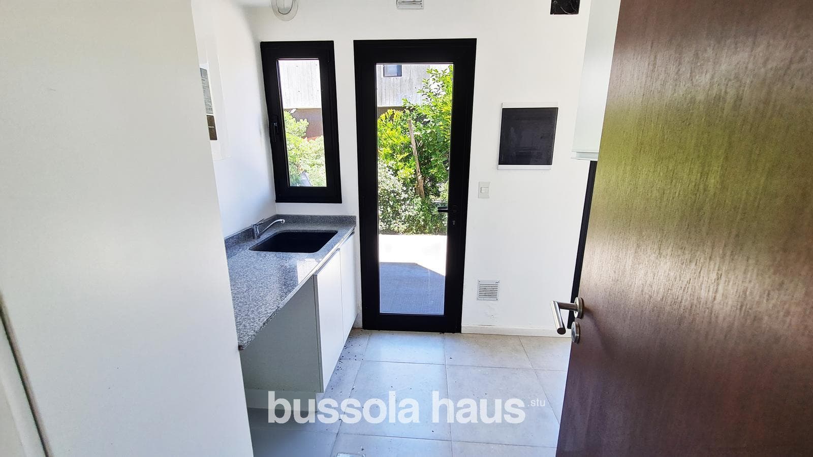 Brand-new house for sale with a view of the golf course in the Cantón neighborhood of Escobar