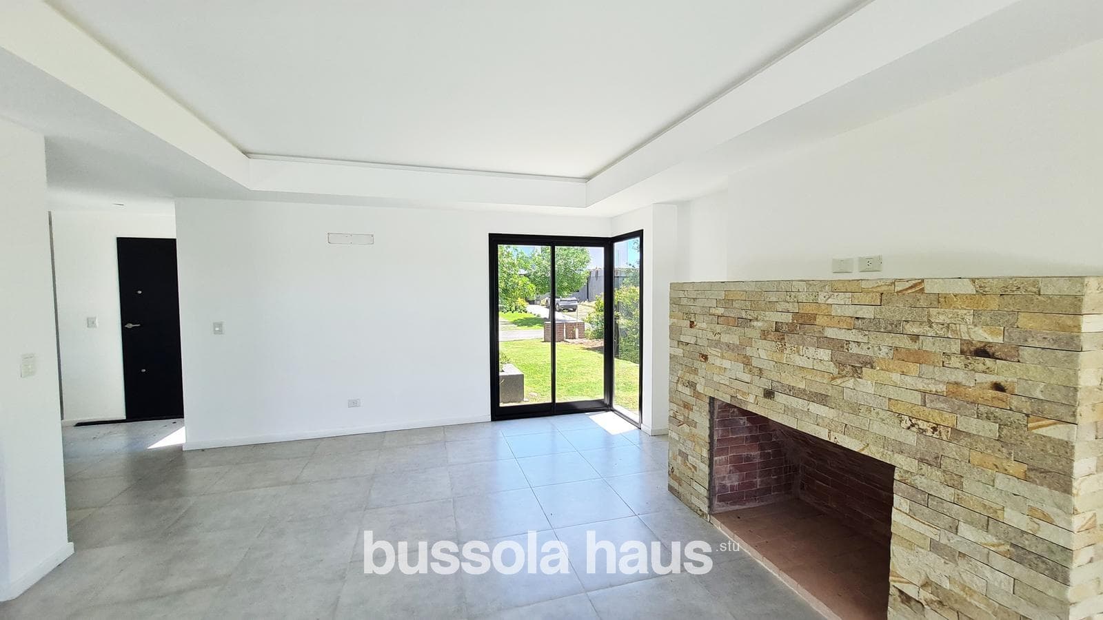 Brand-new house for sale with a view of the golf course in the Cantón neighborhood of Escobar