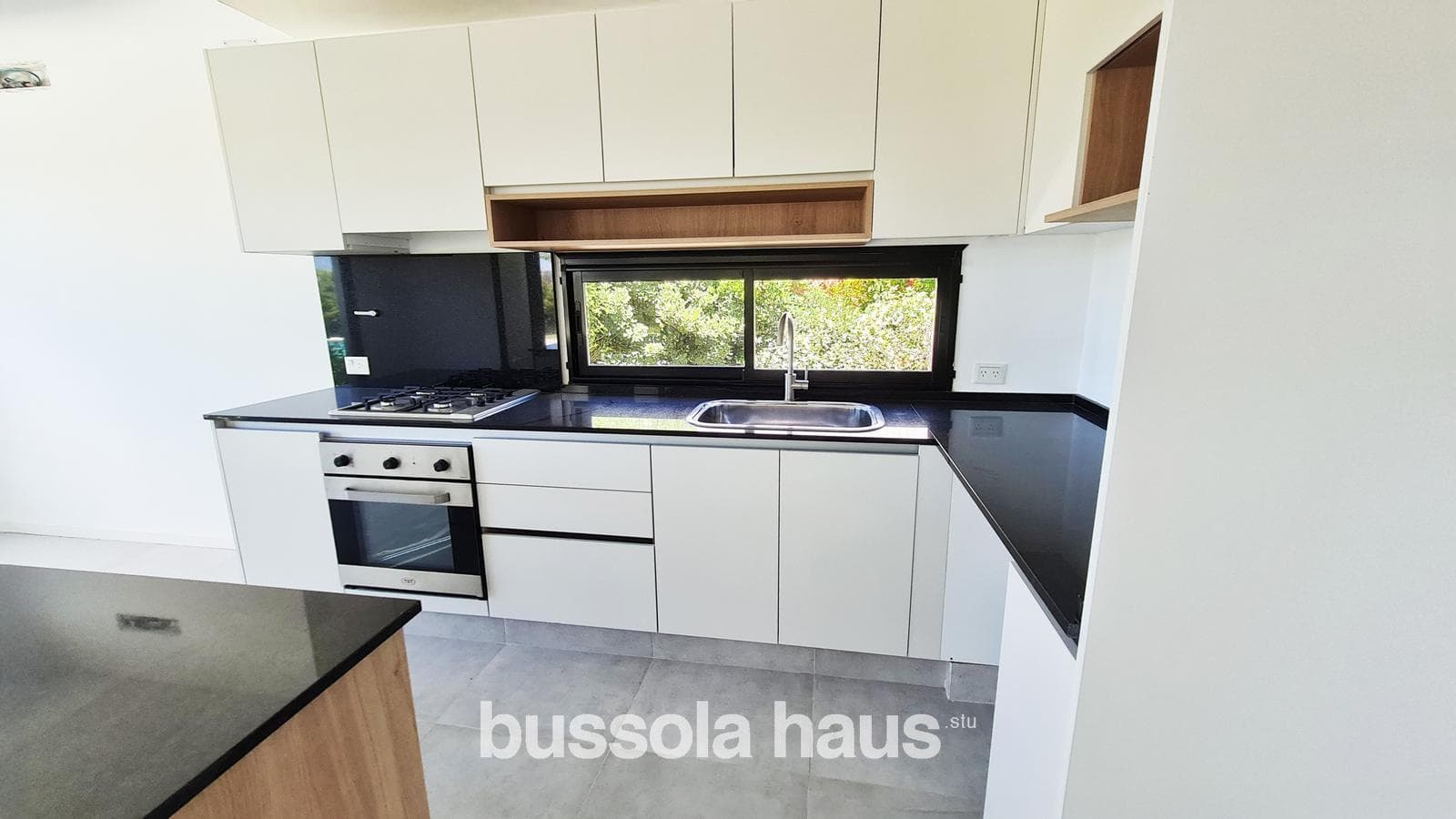 Brand-new house for sale with a view of the golf course in the Cantón neighborhood of Escobar