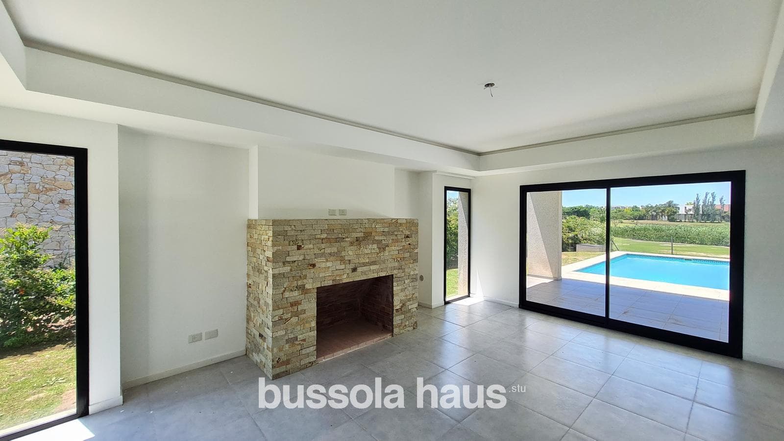 Brand-new house for sale with a view of the golf course in the Cantón neighborhood of Escobar