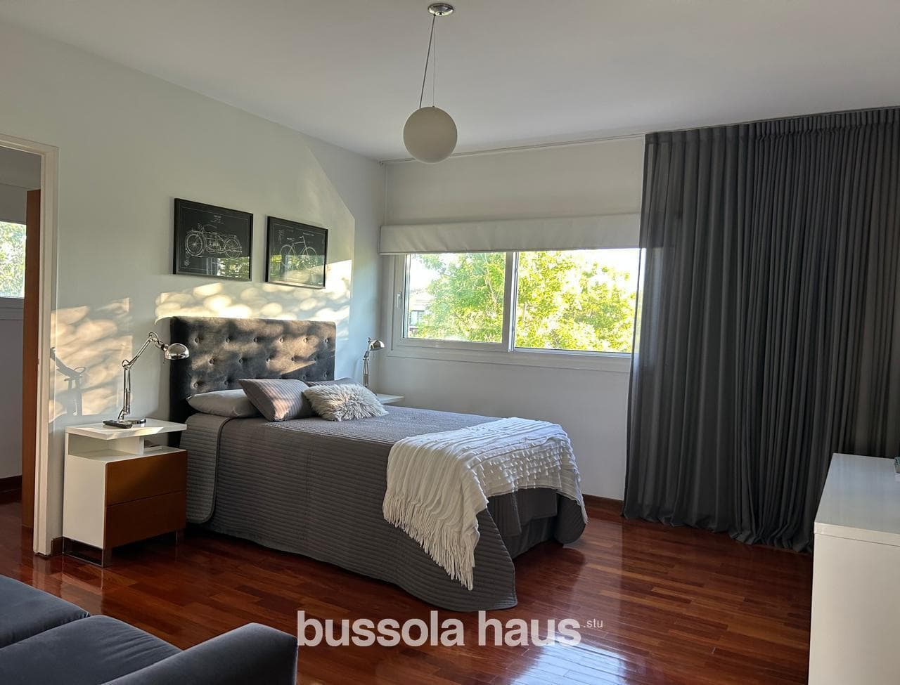 House for Sale by the Lagoon in Castores Nordelta